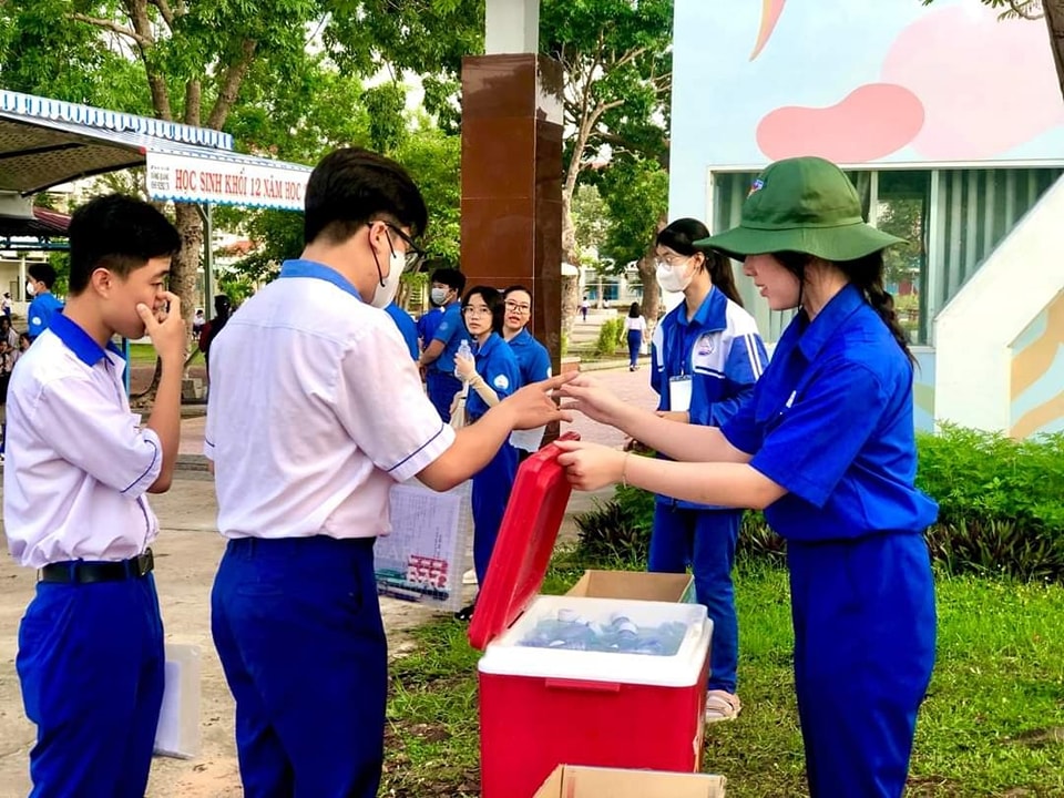 Tiếp sức mùa thi