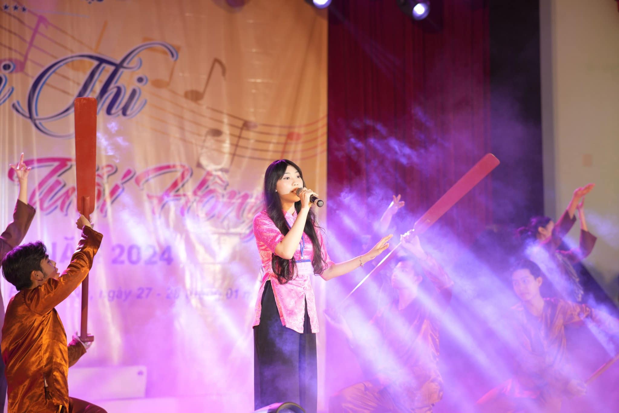 Văn nghệ học đường